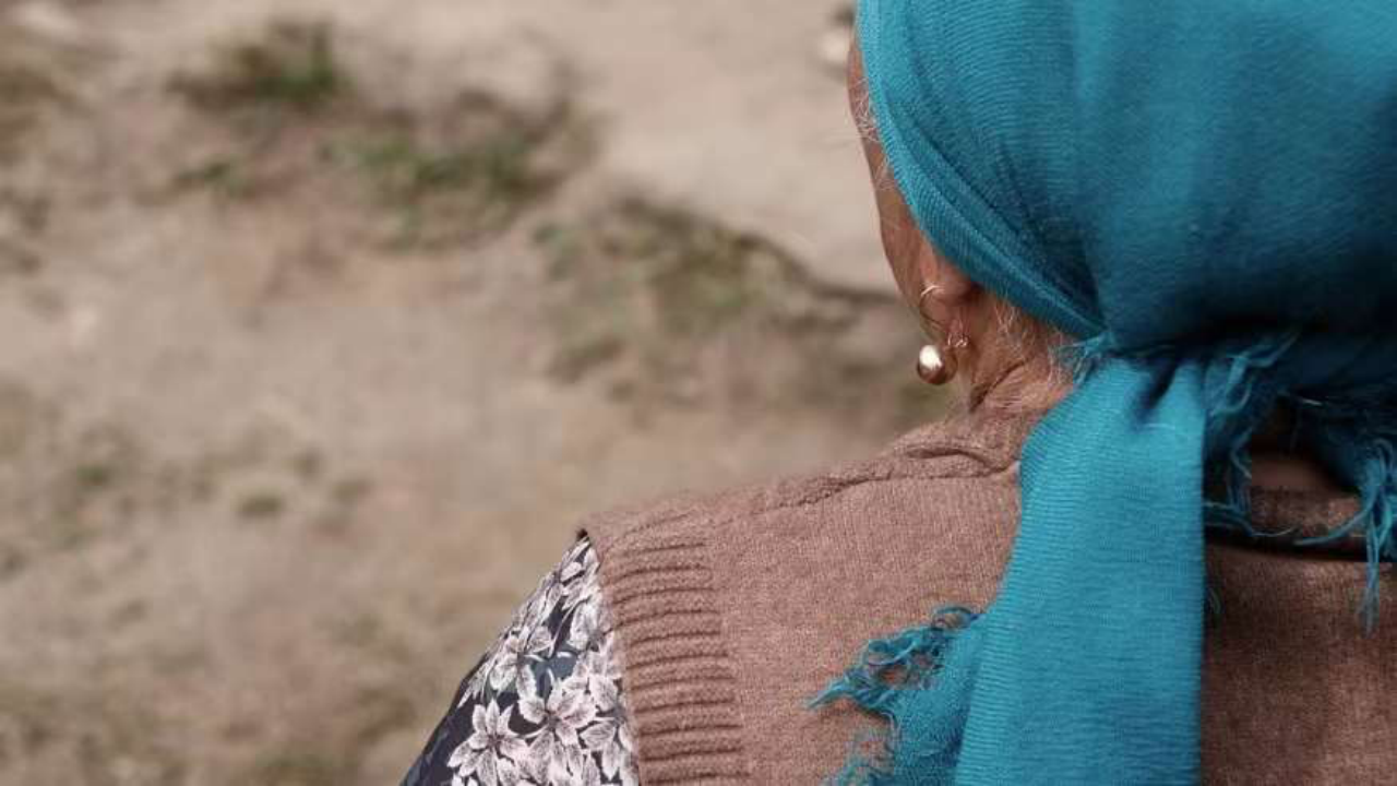 在我的阿勒泰,看到马背上的她