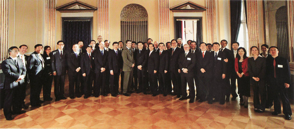 qq2006.jpg 第二期企业管理高级培训班