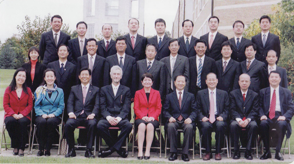 qq2005.jpg 第一期企业管理高级培训班