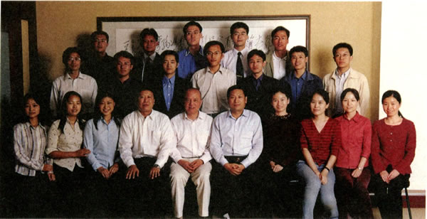 2004.jpg 2004获奖名单