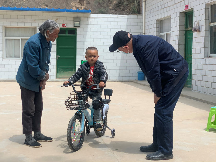 卢迈带队赴甘肃华池和青海乐都调研基金会儿童项目1.png