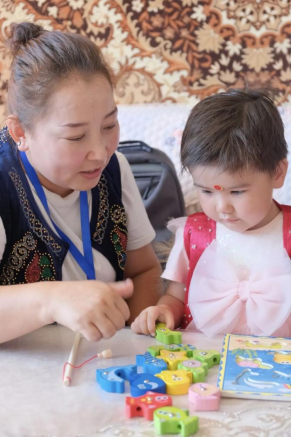 天山南北,阳光照亮未来