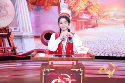 天山南北,阳光照亮未来