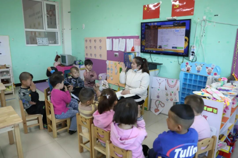 天山南北,阳光照亮未来